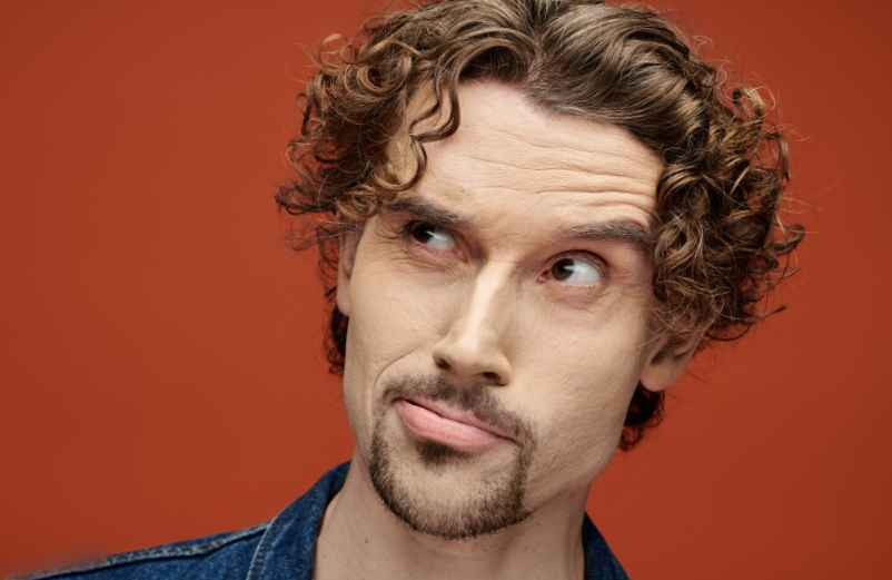 2. Le Curly Top avec Burst Fade-Luxury Design 2. Le Curly Top avec Burst Fade-Luxury Design